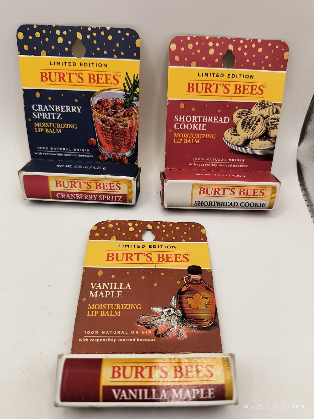 Burt's Bees Limited Edition Lip Balm Vanilla Maple Shortbread Cookie Cranberry - Picture 2 of 7
